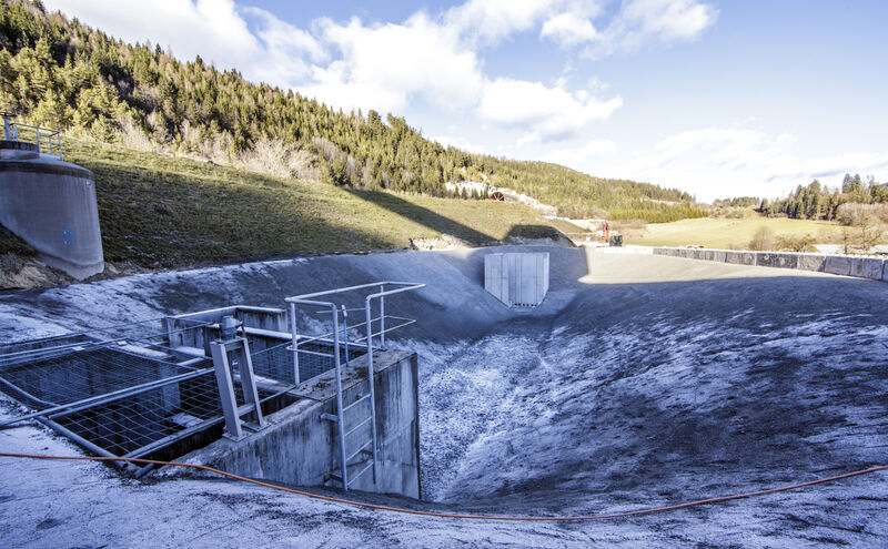 Bergbauflotte Wietersdorf: w&p Zement investierte 1,3 Mio. in Kärntens  größten Bagger - St. Veit